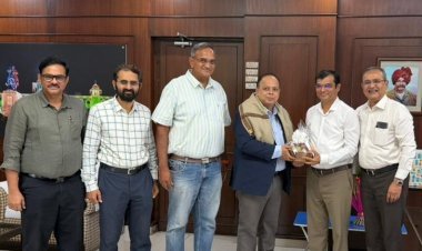 केआयटीच्या वतीने नूतन कुलगुरू डॉ. रजनीश कामत यांचे उत्साहपूर्ण स्वागत