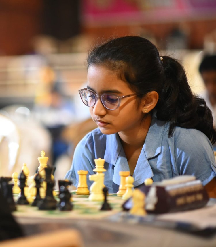 डी. वाय पाटील ज्युनिअर कॉलेजची महिमा शिर्के सांगलीतील खुल्या महिला बुद्धिबळ स्पर्धेत द्वितीय