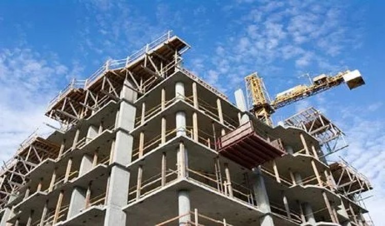 जागतिक मंदीच्या सुरुवातीपासून बांधकाम खर्चात २५ टक्क्यांहून अधिक वाढ