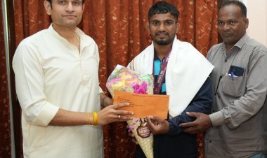 छत्रपती 'शाहूं'च्या कागलची मान अक्षय ढेरेच्या सुवर्ण कामगिरीने उंचावली–राजे समरजितसिंह घाटगे