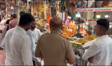 शिर्डीत FDA ची पुन्हा मोठी कारवाई; 500 किलोहून अधिक निकृष्ट दर्जाचा पेढा जप्त