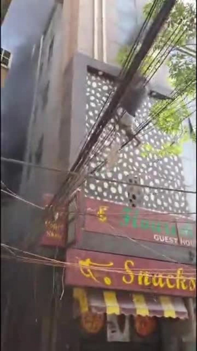 दिल्लीतील रेस्तरॉंला आग, 21 मृत्यू; 40 जणांची सुटका, जीव वाचवण्यासाठी बिल्डिंगवरून उड्या