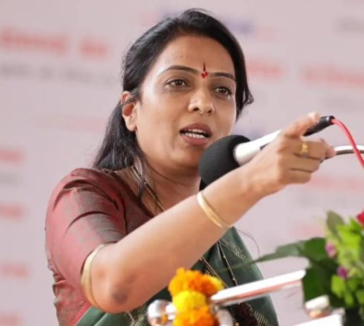 टीईटी पेपरफुटीनंतर रोहिणी खडसेंचा सरकारवर जोरदार हल्लाबोल