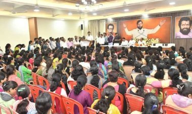 १५ हजार कंत्राटी कर्मचाऱ्यांच्या सेवा समायोजनाबद्दल गारगोटीत महायुती सरकारचे मानले आभार