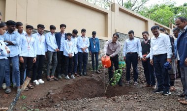 *संजय घोडावत इन्स्टिट्यूटमध्ये वृक्षांचे रोपण; पर्यावरण संवर्धनाचा प्रेरणादायी उपक्रम*