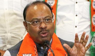 फडणवीस दिल्लीत जाणार अन् सूत्रं बावनकुळेंकडे? चर्चांवर भाजप प्रदेशाध्यक्षांनी सोडलं मौन; अंधारेंचा खोचक टोला, वाचा काय घडलं!
