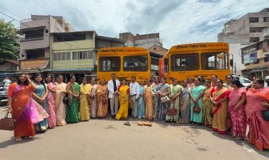 भंगारात निघालेल्या आणखीन दोन आरसी गाड्यांचं अतिक्रमण निर्मूलन ट्रकमध्ये रूपांतर