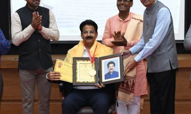 डी. वाय. पाटील अभिमत विद्यापीठाचे रिसर्च डायरेक्टर डॉ. प्रमोद पाटील यांना 'सीआरएस लीडरशिप अवॉर्ड'