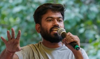 ‘मराठे मोडतील पण वाकणार नाहीत!’ जंतर-मंतरवर अभिजित दिपकेंची गर्जना; ‘मला हिरो बनवू नका’