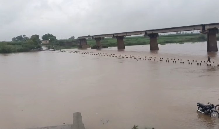Rain Update : पंचगंगा २२ फुटांवर, १८ बंधारे पाण्याखाली तर एनडीआरएफ तैनात