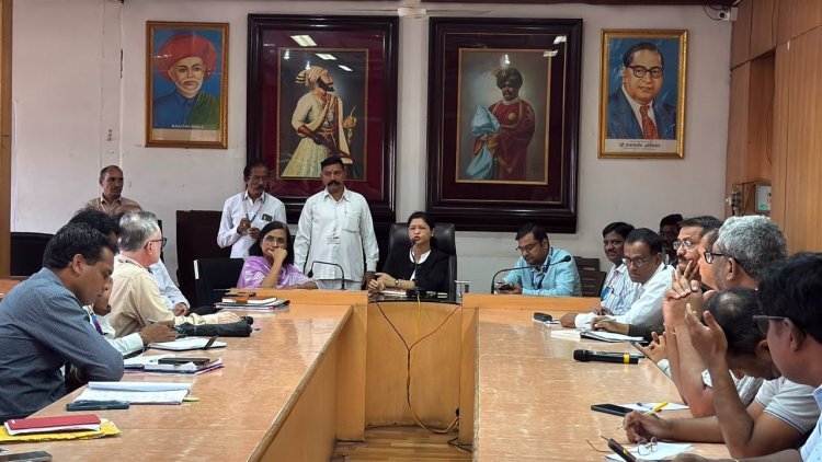 महापौरांच्या 'जनता दरबारात' तक्रारींचा पाऊस; ३३ नागरिकांचे अर्ज दाखल, तात्काळ निकाली काढण्याचे आदेश