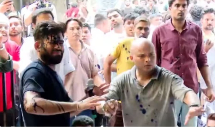 उपोषणाला बसलेल्या अभिजीत दीपकेंवर महिलेची शाईफेक; आंदोलनात घुसखोरीचा गंभीर आरोप