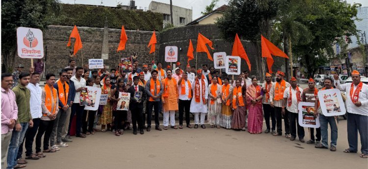 सोनम वांगचुक यांच्या उपोषणावर दडपशाही? ठाकरे सेना आक्रमक, केंद्र सरकारविरोधात जोरदार घोषणाबाजी
