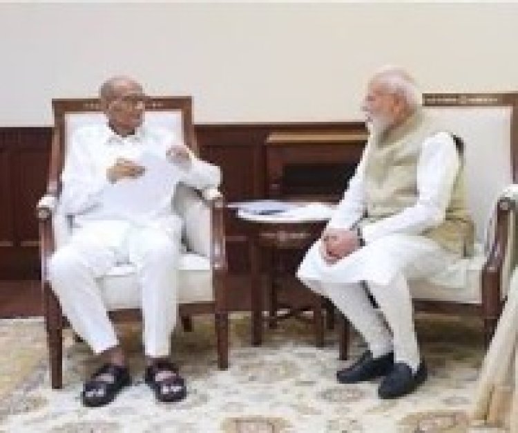 काल विद्यार्थ्यांसोबत जंतरमंतरवर, आज मोदींसोबत संसदेत! शरद पवारांच्या भेटीमागे नेमकं काय?