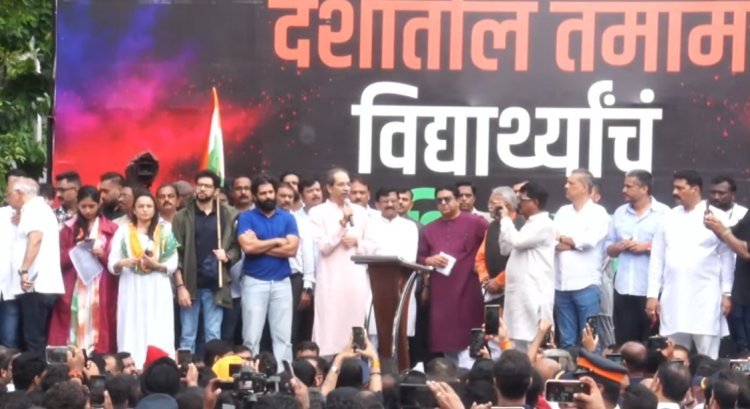 निवडणुका गेल्या खड्ड्यात, एका झुरळाने हुकूमशहाला नमवलं!"; शिवाजी पार्कवरील सभेत उद्धव ठाकरेंचा थेट मोदींवर हल्लाबोल