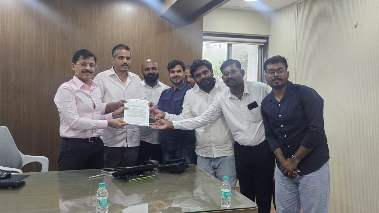 MPSC परीक्षा पेपरफुटीचा गंभीर आरोप: आमदार रोहित पवारांची तुकाराम मुंढेंच्या भेट, नेमकं काय म्हणाले अधिकारी?