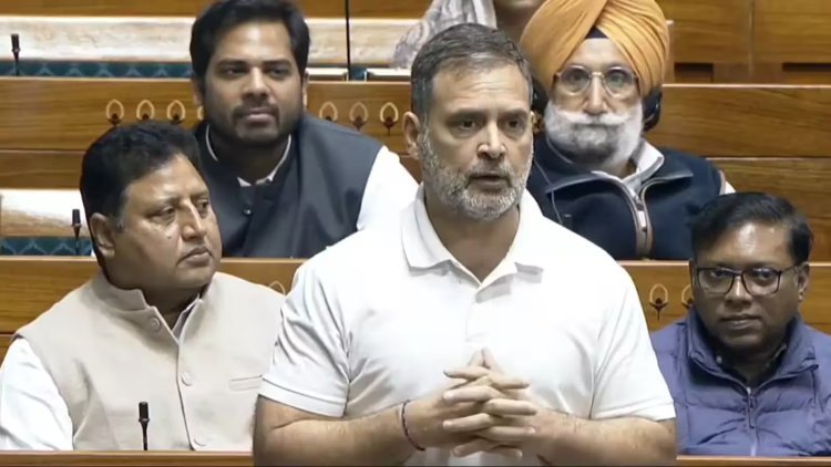 'विद्यार्थी, मूर्ख आणि अंधभक्त' राहुल गांधींच्या वक्तव्याने लोकसभेत गदारोळ; भाजप खासदारांचा जोरदार आक्षेप