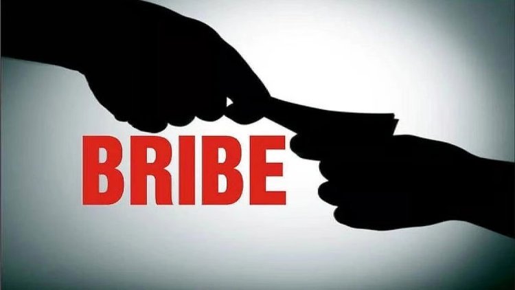 मुंबई महापालिकेच्या जलविभागातील अधिकाऱ्याला 40 हजारांची लाच घेताना अटक; ACB ची मोठी कारवाई