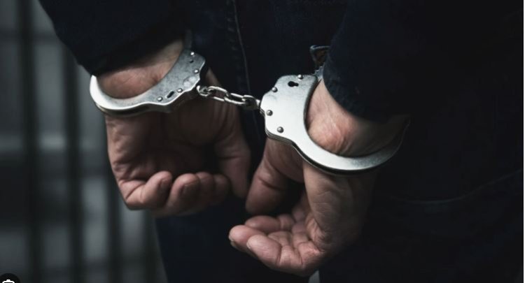 कोल्हापुरात स्त्री भ्रूणहत्येच्या मोठ्या रॅकेटचा पर्दाफाश, माजी सिव्हिल सर्जनला अटक!