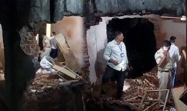 कळंब्यात बंद घरामध्ये जिलेटिनचा स्फोट ; पोलीस प्रमुख नीलोत्पल यांनी केली घटनास्थळाची पाहणी