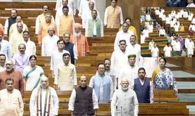 पावसाळी अधिवेशनाच्या शेवटच्या दिवशी लोकसभेचं कामकाज अवघ्या एका मिनिटात संपलं; वंदे मातरम होताच कामकाज अनिश्चित काळासाठी स्थगित