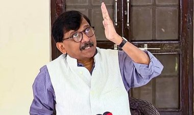 निवडणूक आयोगानं शेण खाल्लं, सुनावणीनंतर संजय राऊतांचा घणाघात