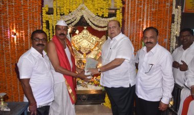 मंत्री हसन मुश्रीफ यांनी एकोंडीत घेतले नागनाथाचे दर्शन; नागपंचमीनिमित्त केली प्रार्थना