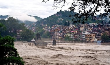 आधी तिबेटमध्ये भूकंप, मग नेपाळमध्ये महाप्रलय! शेकडो भारतीय बेपत्ता तर हजारो लोकांचा संसार उद्ध्वस्त