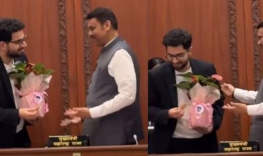 ‘बिस्किट घेऊ का?’ समय रैनाचा फडणवीसांना मजेशीर सवाल; मुख्यमंत्र्यांच्या उत्तराने उपस्थितांमध्ये पिकला हशा