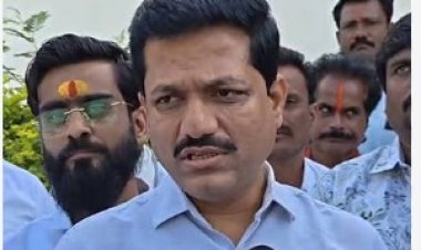 धाराशिवमध्ये पक्षांतर केलेल्या नगरसेवकांना कारवाईचा इशारा; मशाल चिन्हावर निवडून आलेल्या नेत्यांविरोधात कैलास पाटील आक्रमक, सर्वोच्च न्यायालयात जाण्याची तयारी