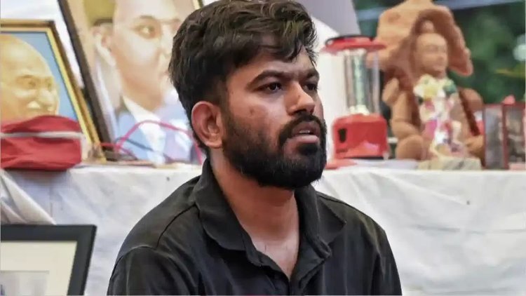 वडिलांच्या संपत्तीच्या चौकशीनंतर आता अभिजीत दिपकेंविरोधात पोलिसांत तक्रार; नेमकं प्रकरण काय?