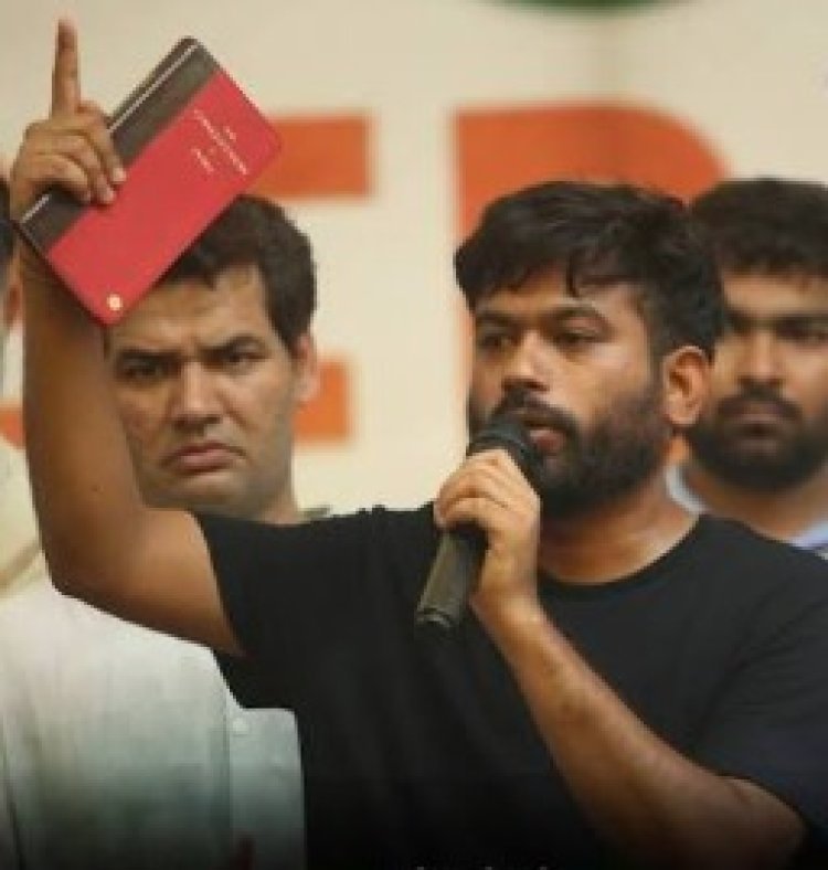 'जे कधी शाळेत गेले नाहीत ते सरकार चालवत आहेत'; अभिजीत दिपकेंचा सरकारवर हल्लाबोल, बेरोजगारीपासून न्यायव्यवस्थेपर्यंत साधला निशाणा