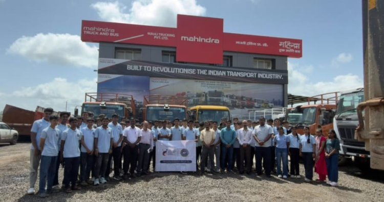 New Institute of Technology Kolhapurच्या विद्यार्थ्यांची माऊली ट्रकिंगला औद्योगिक भेट; महिंद्राच्या व्यावसायिक वाहनांची घेतली प्रत्यक्ष माहिती