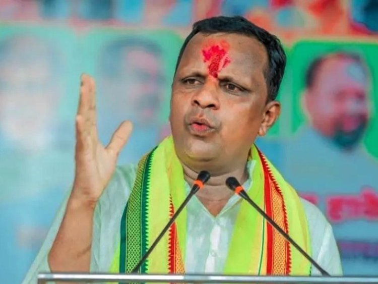 मराठा महिलांविषयी आक्षेपार्ह वक्तव्य; नवनाथ वाघमारेंवर पोलिसांकडून गुन्हा दाखल