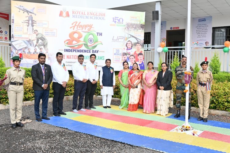 रॉयल इंग्लिश मीडियम स्कूल, तिळवणी येथे स्वातंत्र्य दिन उत्साहात साजरा