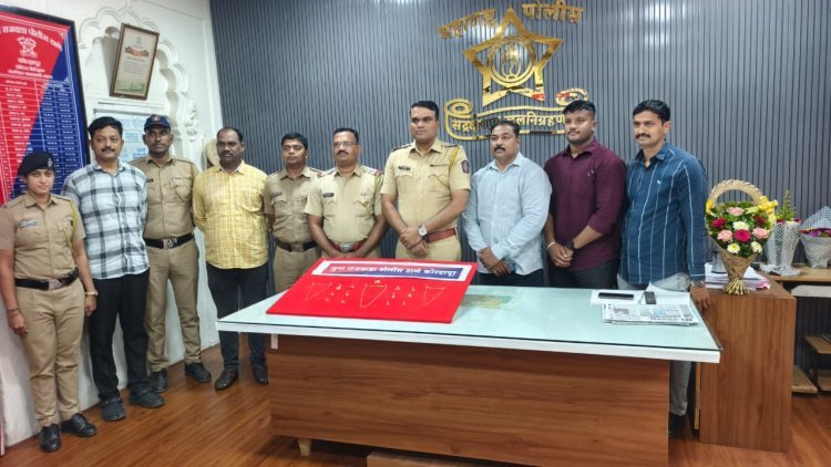 सोन्याच्या दुकानात चोरी करणाऱ्या महिला कर्मचाऱ्याला अटक; जुना राजवाडा पोलिसांनी १०५ ग्रॅम सोन्याचे दागिने केले जप्त.
