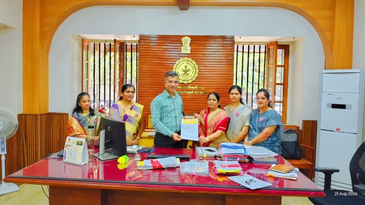 ​बत्तीस शिराळा येथील नागपंचमी उत्सवातील आक्षेपार्ह नृत्यप्रकाराविरोधात जिजाऊ ब्रिगेडतर्फे जिल्हाधिकाऱ्यांना निवेदन