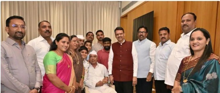 महायुतीला पराभवाचा धक्का देणाऱ्या गोकुळ गितेंच्या घरी देवेंद्र फडणवीस अचानक पोहोचले; राजकीय वर्तुळात चर्चांना उधाण