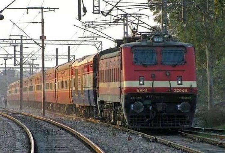 खाकी वर्दीतच पोलीस उपनिरीक्षकाने धावत्या रेल्वेसमोर उडी घेत संपवलं आयुष्य; हिंगोली पोलीस दलात खळबळ