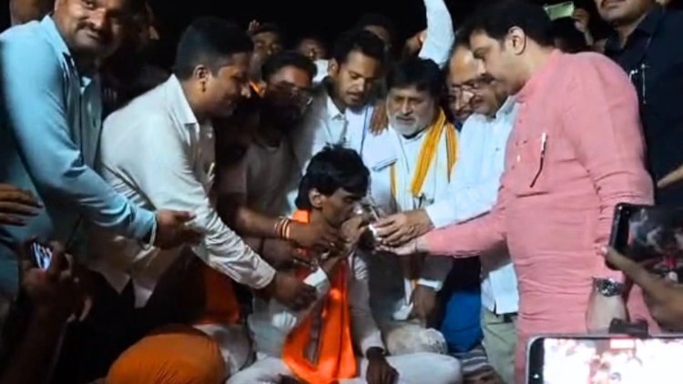 ३ महिन्यांत मागण्या पूर्ण करा, नाहीतर मुंबई गाठणार; बीडमधील मध्यरात्रीच्या बैठकीनंतर मनोज जरांगेंचा इशारा